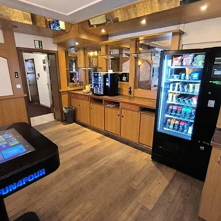 Отель Smart B&b1 Bb1 127
