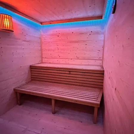 Отель Smart B&b1 Bb1 127